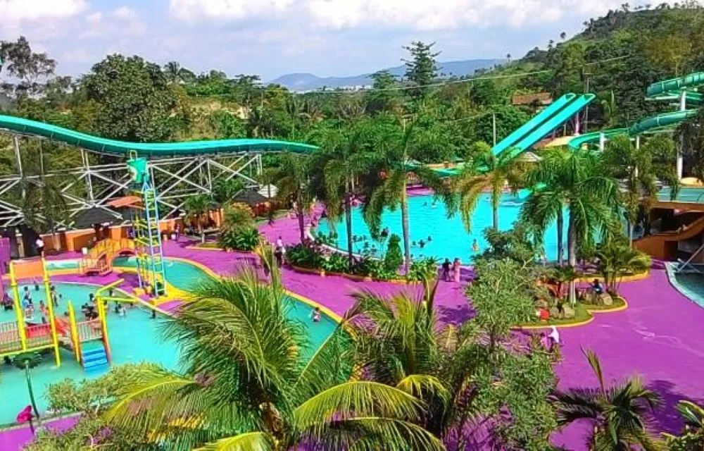 Water Park Lembah Hijau